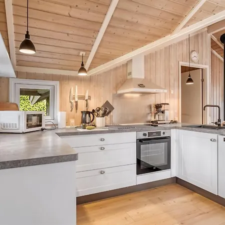 Emili - 300m From The Sea By Interhome Дом отдыха *