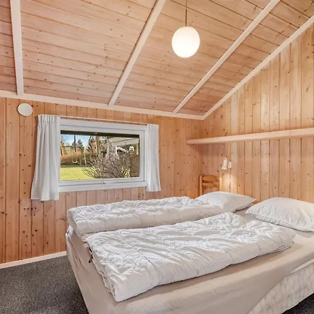 Semesterbostad Emili - 300m From The Sea By Interhome *