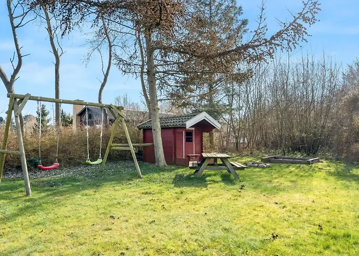 Emili - 300m From The Sea By Interhome